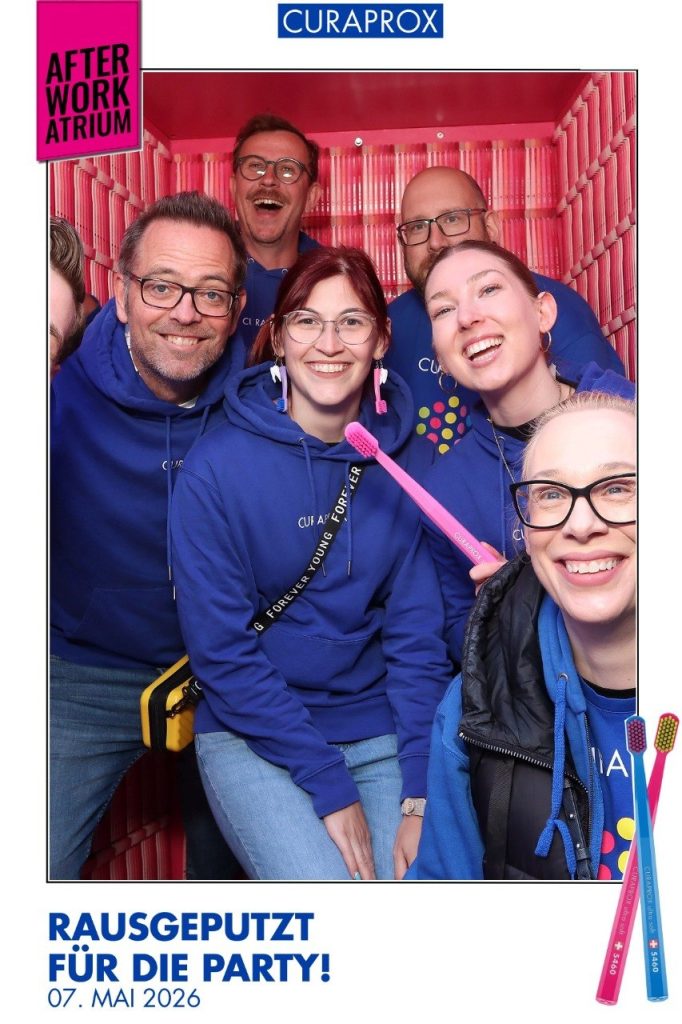 Gebrandeter Curaprox-Fotobox-Ausdruck bei einem After-Work-Event